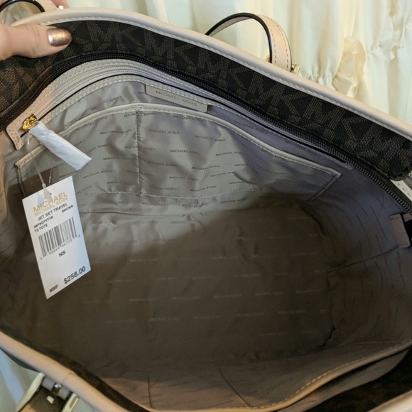 NWT Michael Kors Travel Tote - Picture 4 of 5